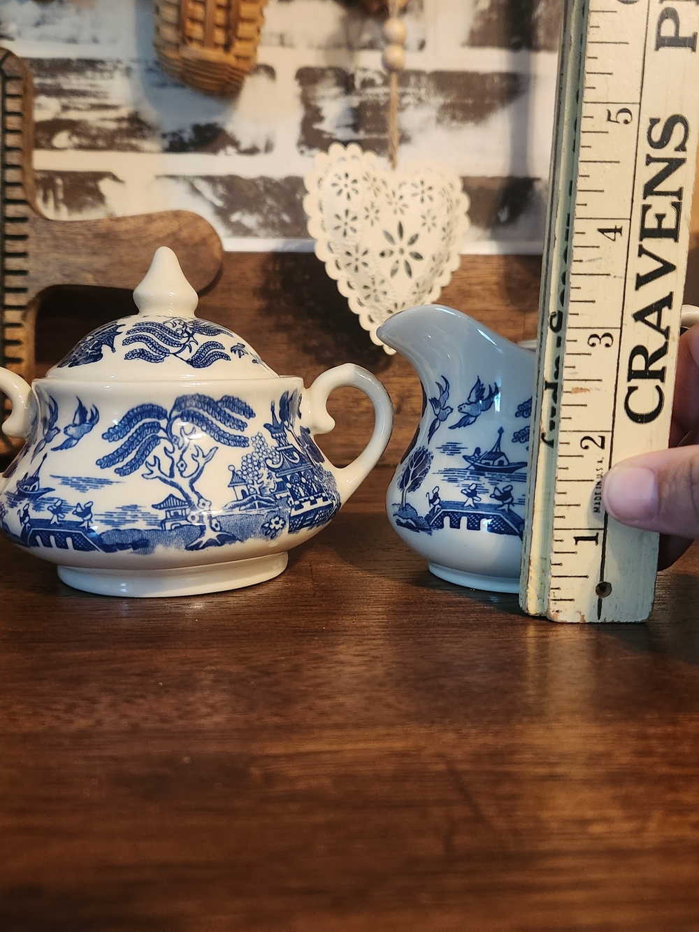 English Ironstone Old Willow Creamer and Sugar Set - Picture 5 of 7